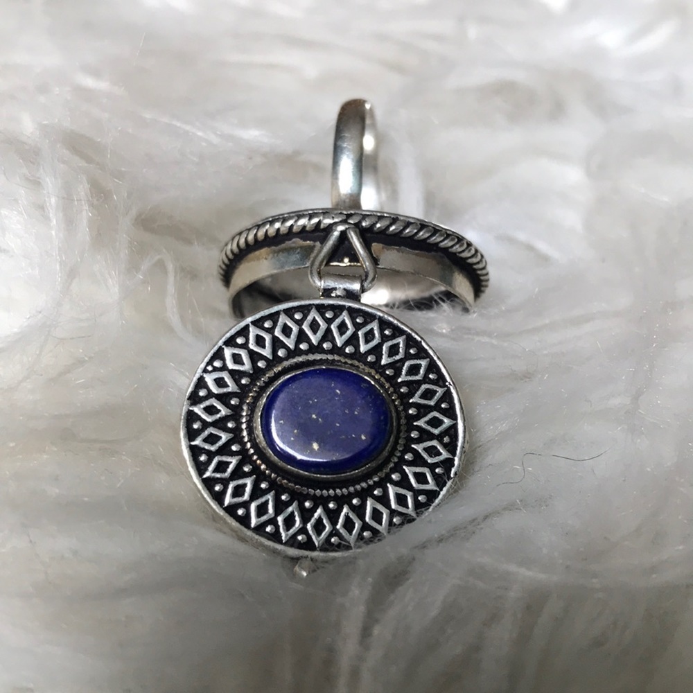 Poison / Pill Box Stash Locket Ring - Picture 6 of 7